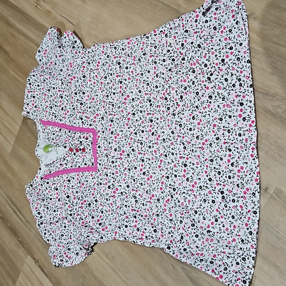 Healing hands scrub top